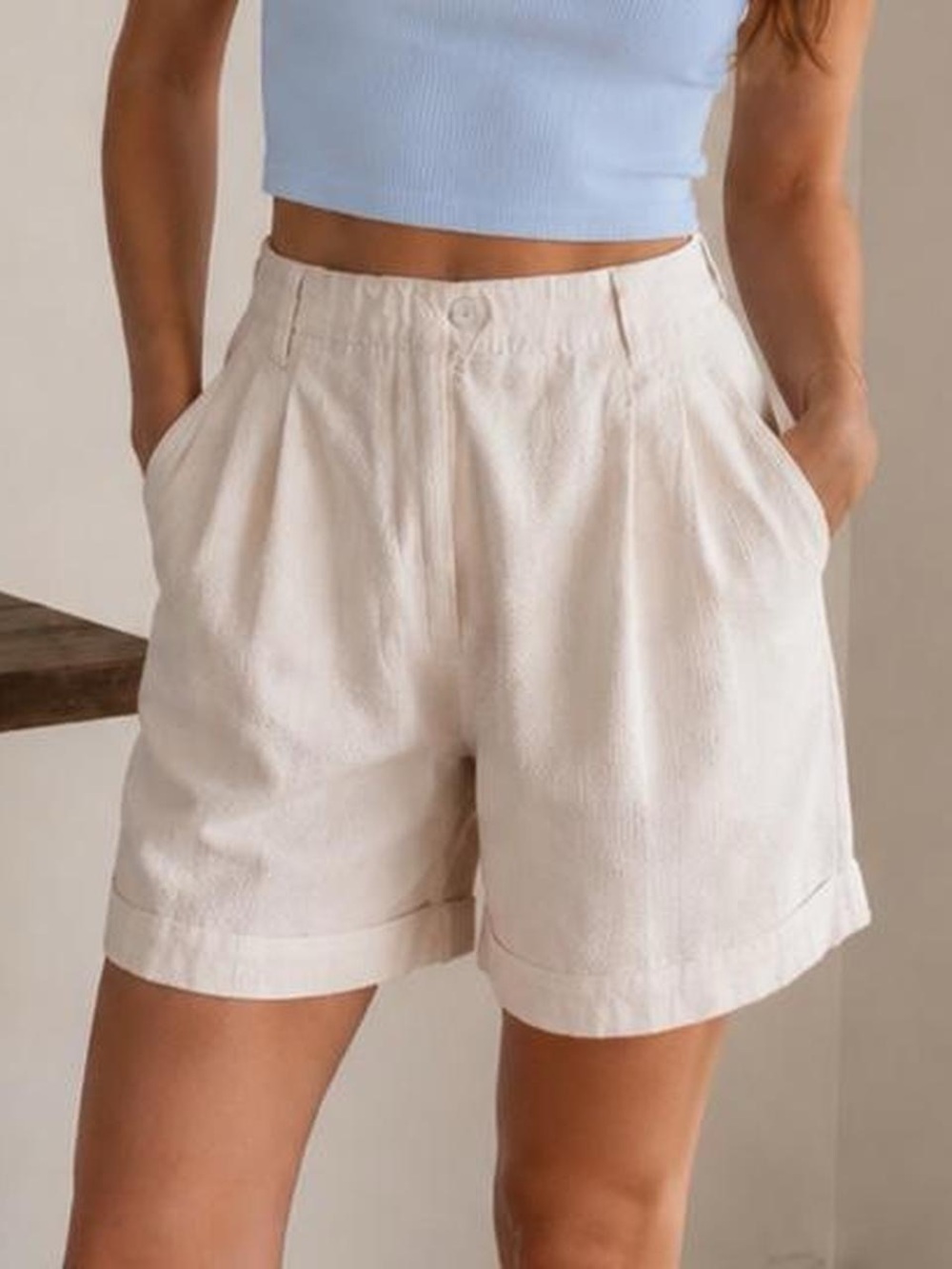 High-Rise Off White Bermuda Shorts with Pleats